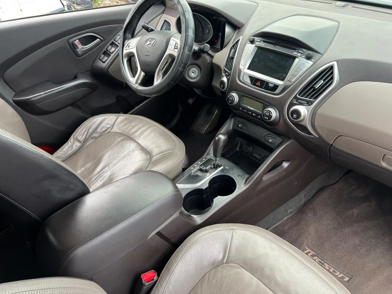 Hyundai IX35 2.4i Automat, снимка 7 - Автомобили и джипове - 52090476
