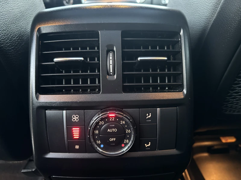Mercedes-Benz ML 350 AMG | TV | PANORAMA | DISTRONIC | 4MATIC , снимка 17 - Автомобили и джипове - 52929660