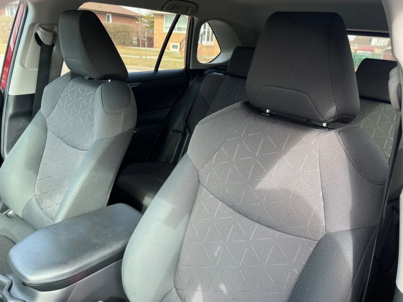 Toyota Rav4 * HYBRID* LE* Автокредит(Цена до БГ), снимка 12 - Автомобили и джипове - 53251233