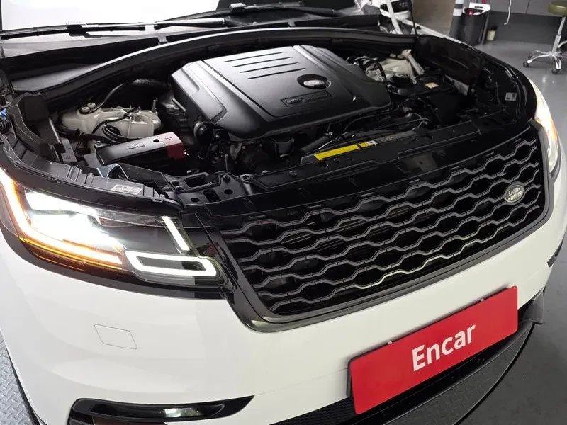 Land Rover Range Rover Velar, снимка 6 - Автомобили и джипове - 54515158