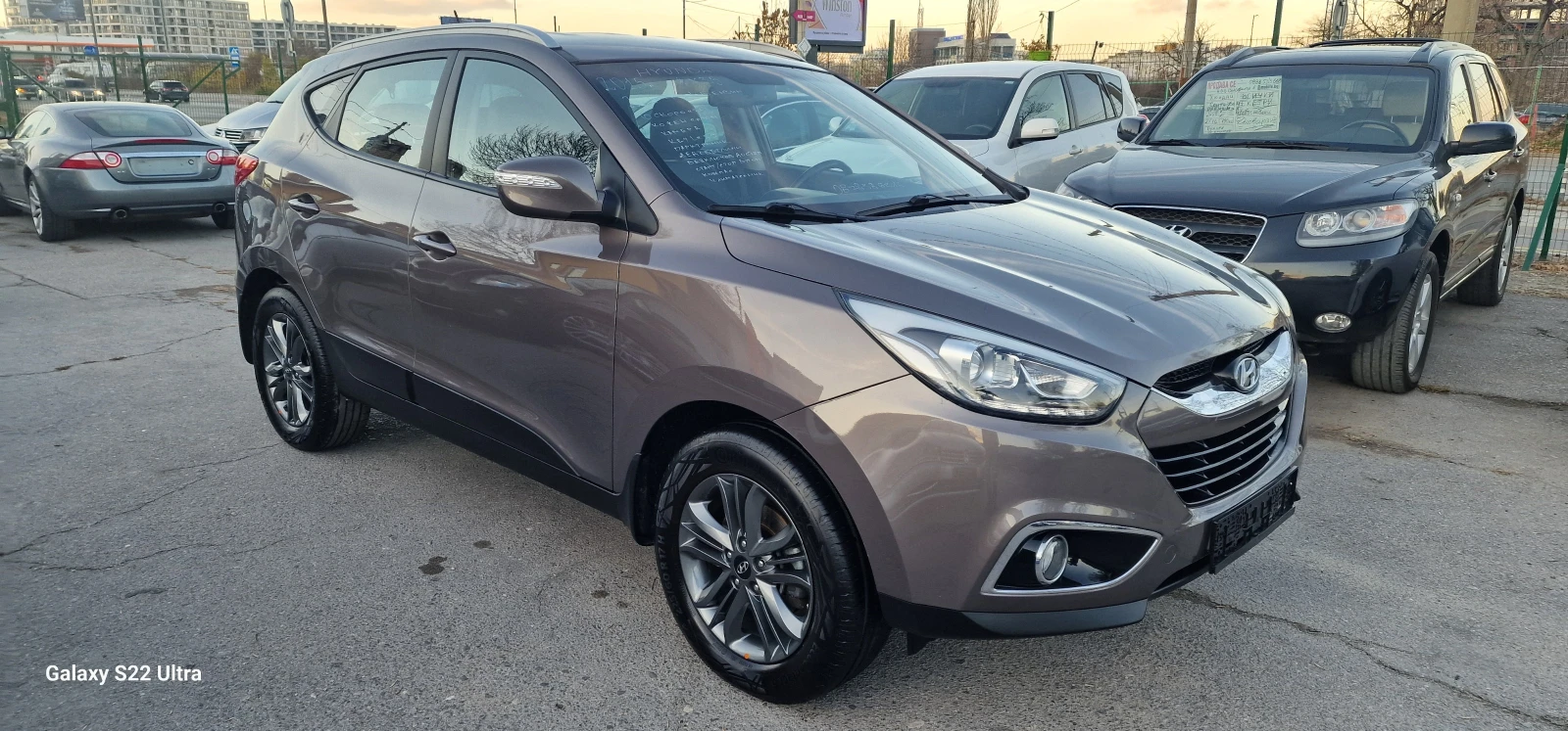 Hyundai IX35 2.0i Premium Edition 4WD кожа камера KEYLES - изображение 4