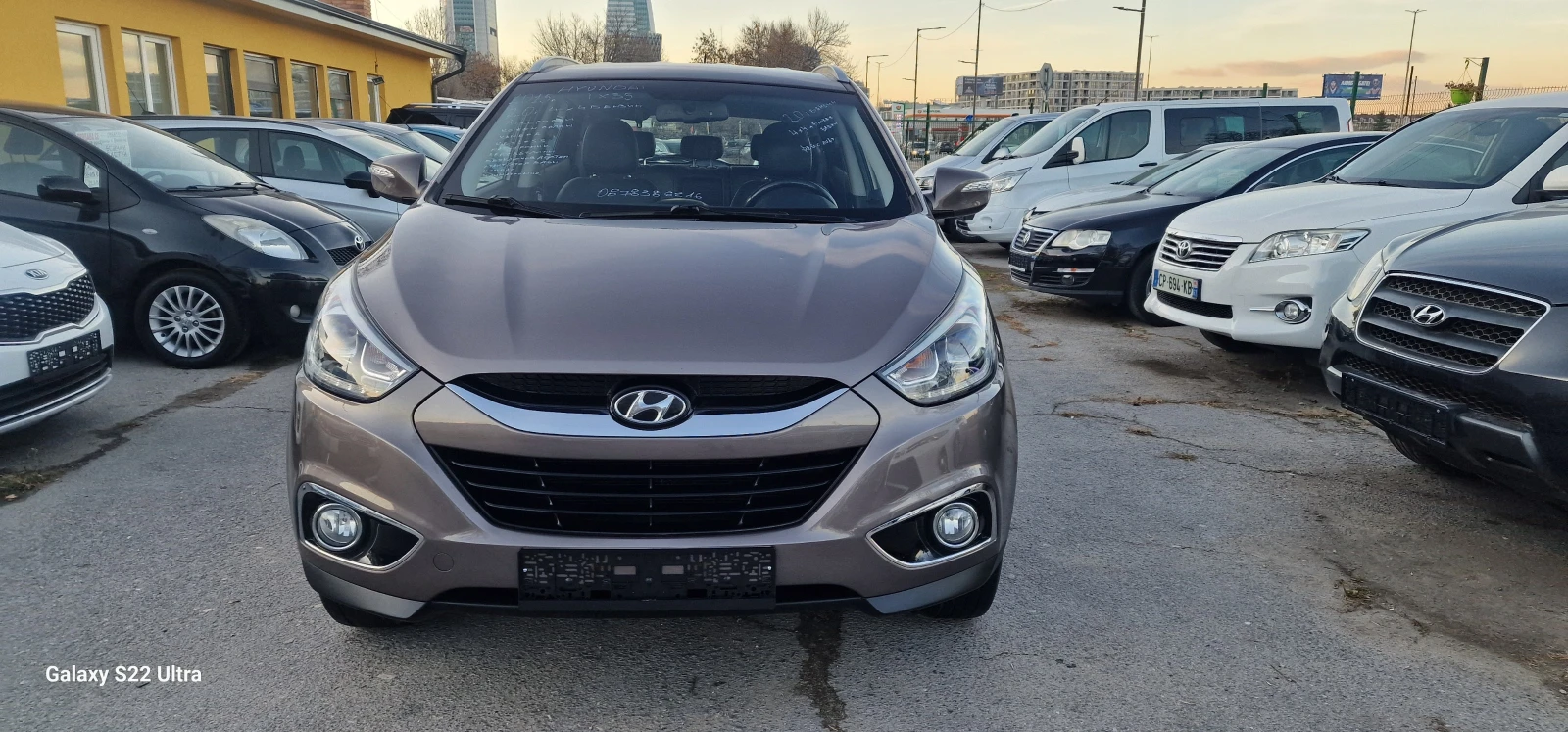 Hyundai IX35 2.0i Premium Edition 4WD кожа камера KEYLES - изображение 2