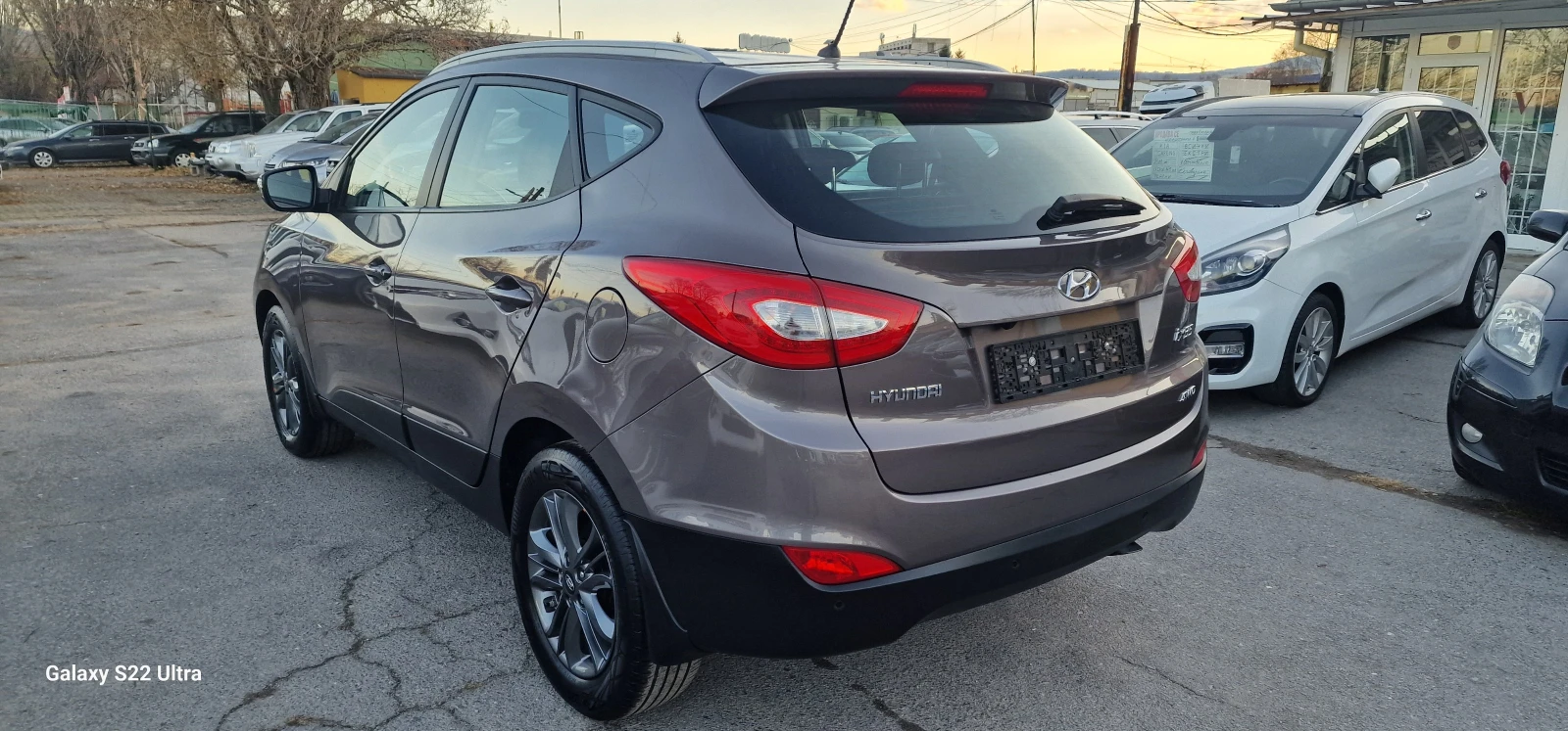 Hyundai IX35 2.0i Premium Edition 4WD кожа камера KEYLES - изображение 7