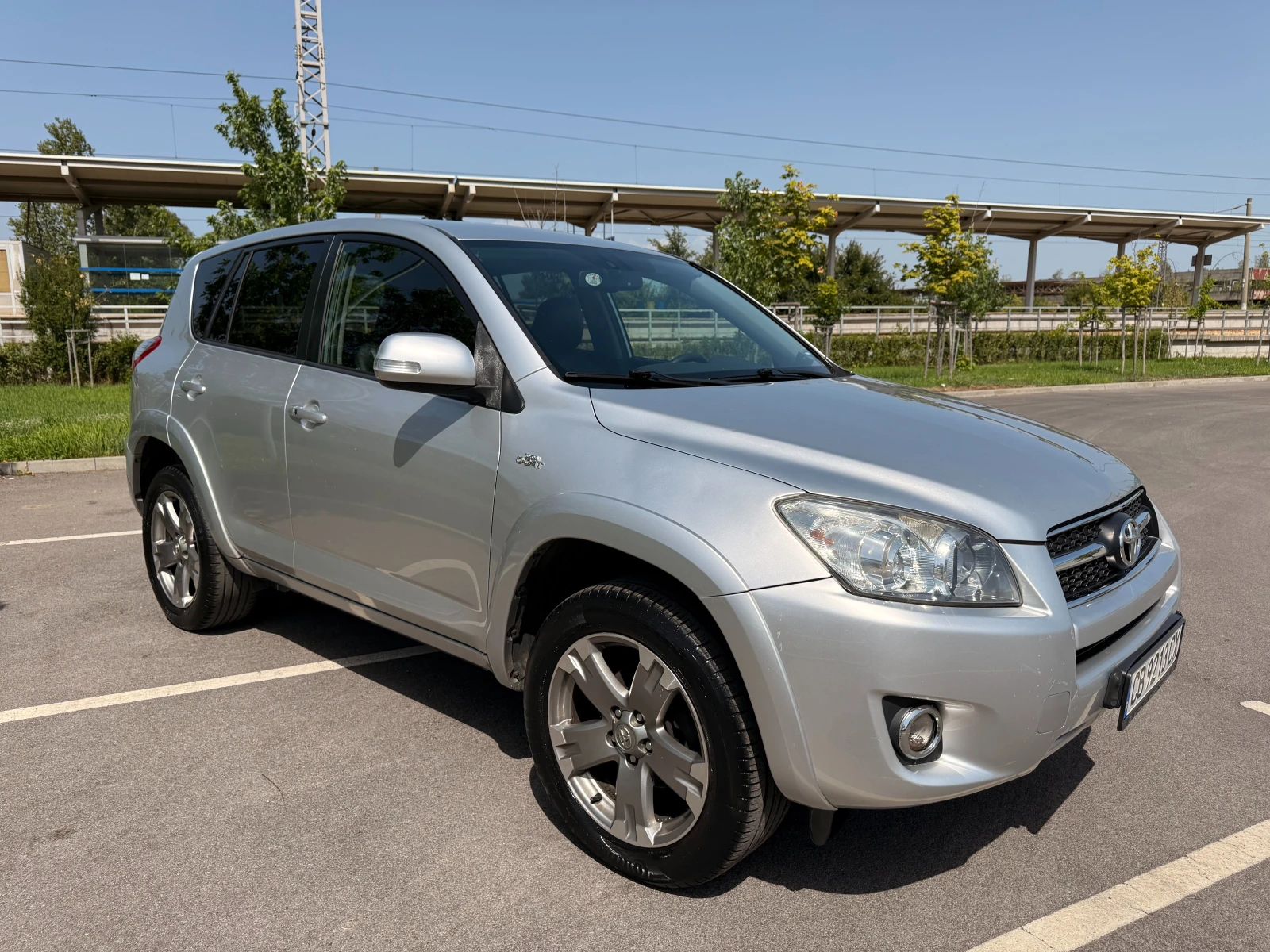Toyota Rav4 2.2D-CAT* Keyless* NAVI* Подгрев* Камера*  - изображение 3