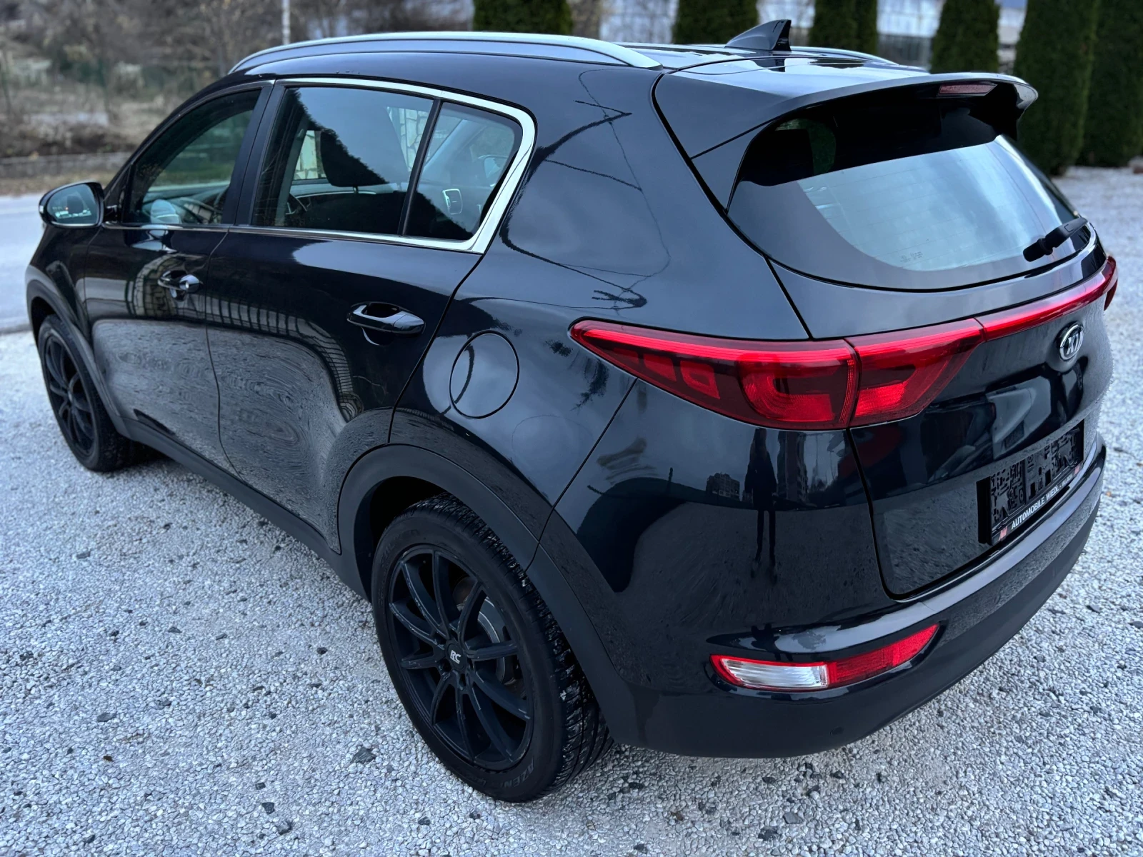 Kia Sportage Silber 1.6 EURO 6B - изображение 7