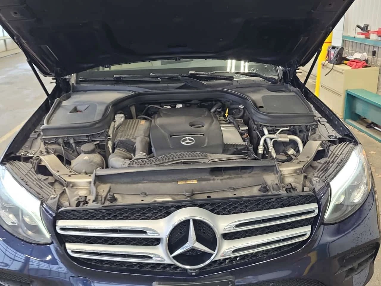 Mercedes-Benz GLC 300 4MATIC* DISTRONIC* 360КАМЕРИ* ПАНОРАМА* , снимка 17 - Автомобили и джипове - 54183676