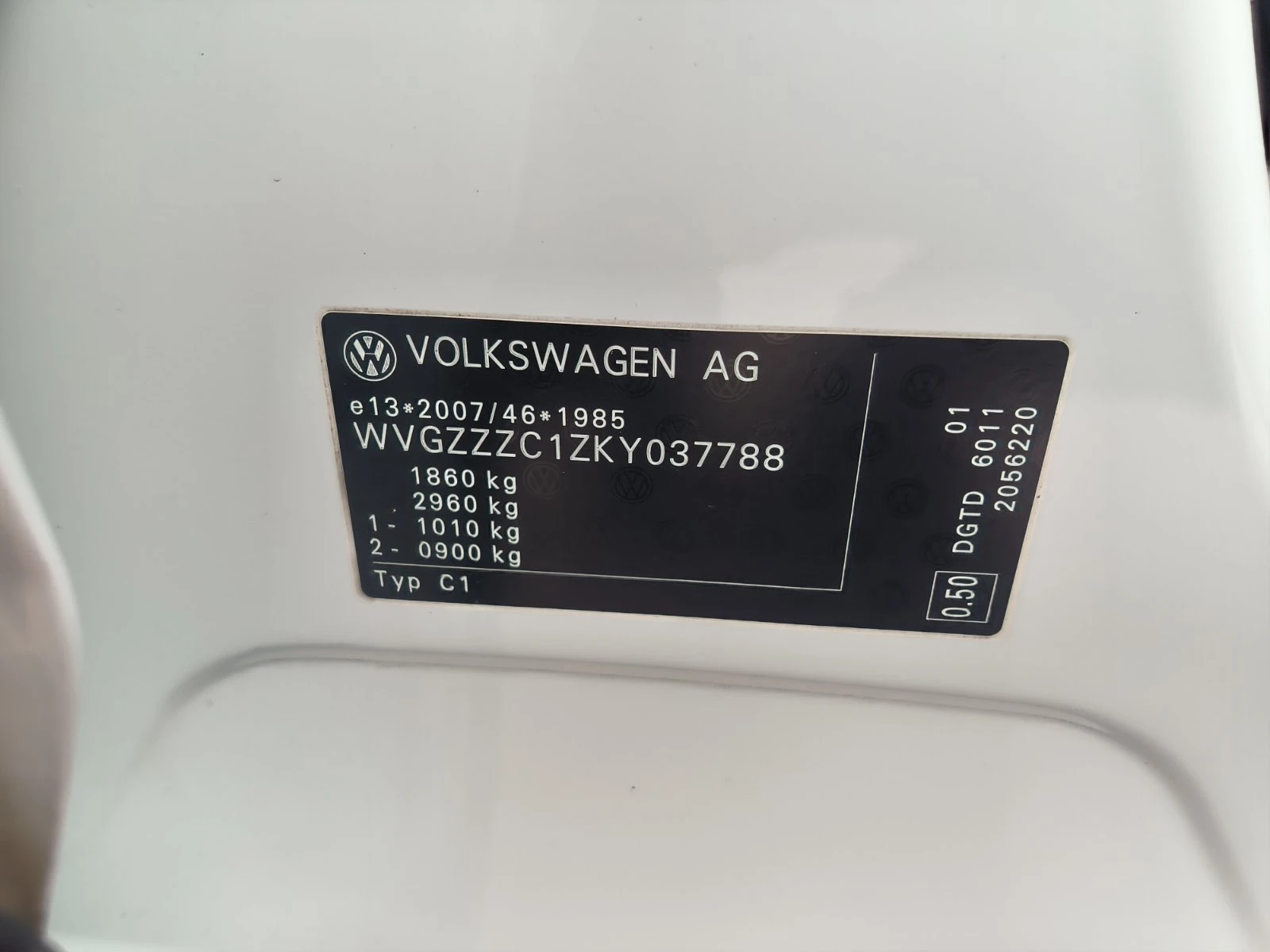 VW T-Cross 1.6d-Navi-Euro-6D-Automat, снимка 10 - Автомобили и джипове - 54747565