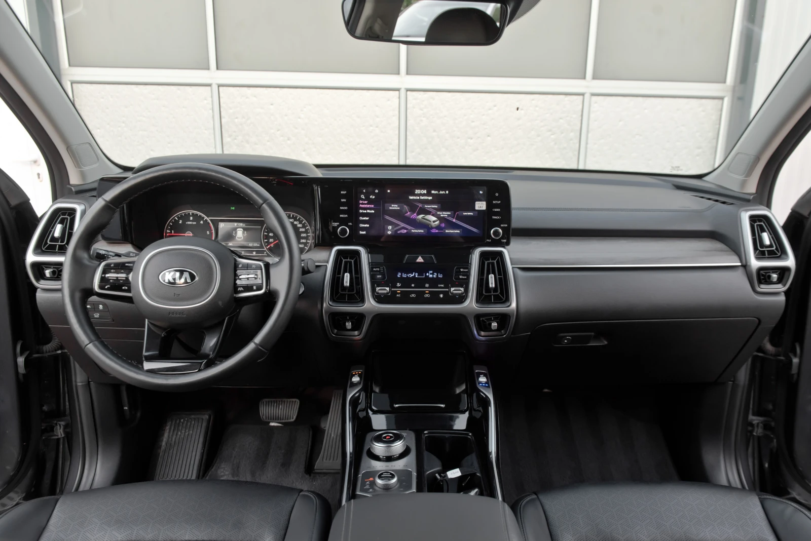 Kia Sorento 2.2 CRDI 4x4 Джойстик 8 скорости, снимка 12 - Автомобили и джипове - 54830777