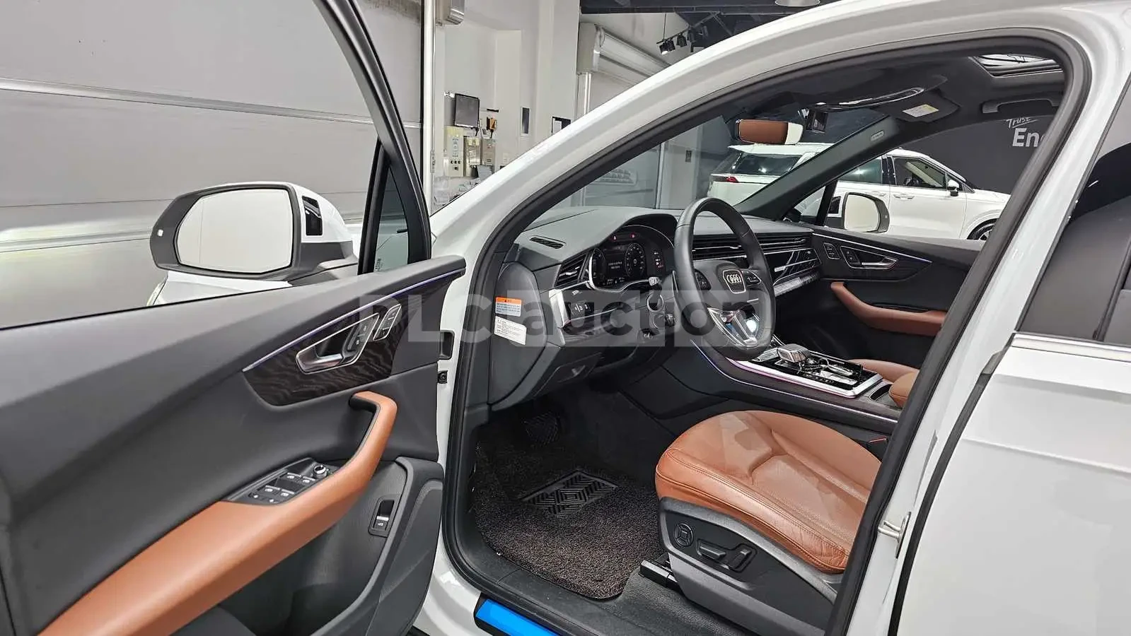 Audi Q7 ДИСТРОНИК * ОБДУХВАНЕ * B&O * HEAD-UP * , снимка 10 - Автомобили и джипове - 54996918