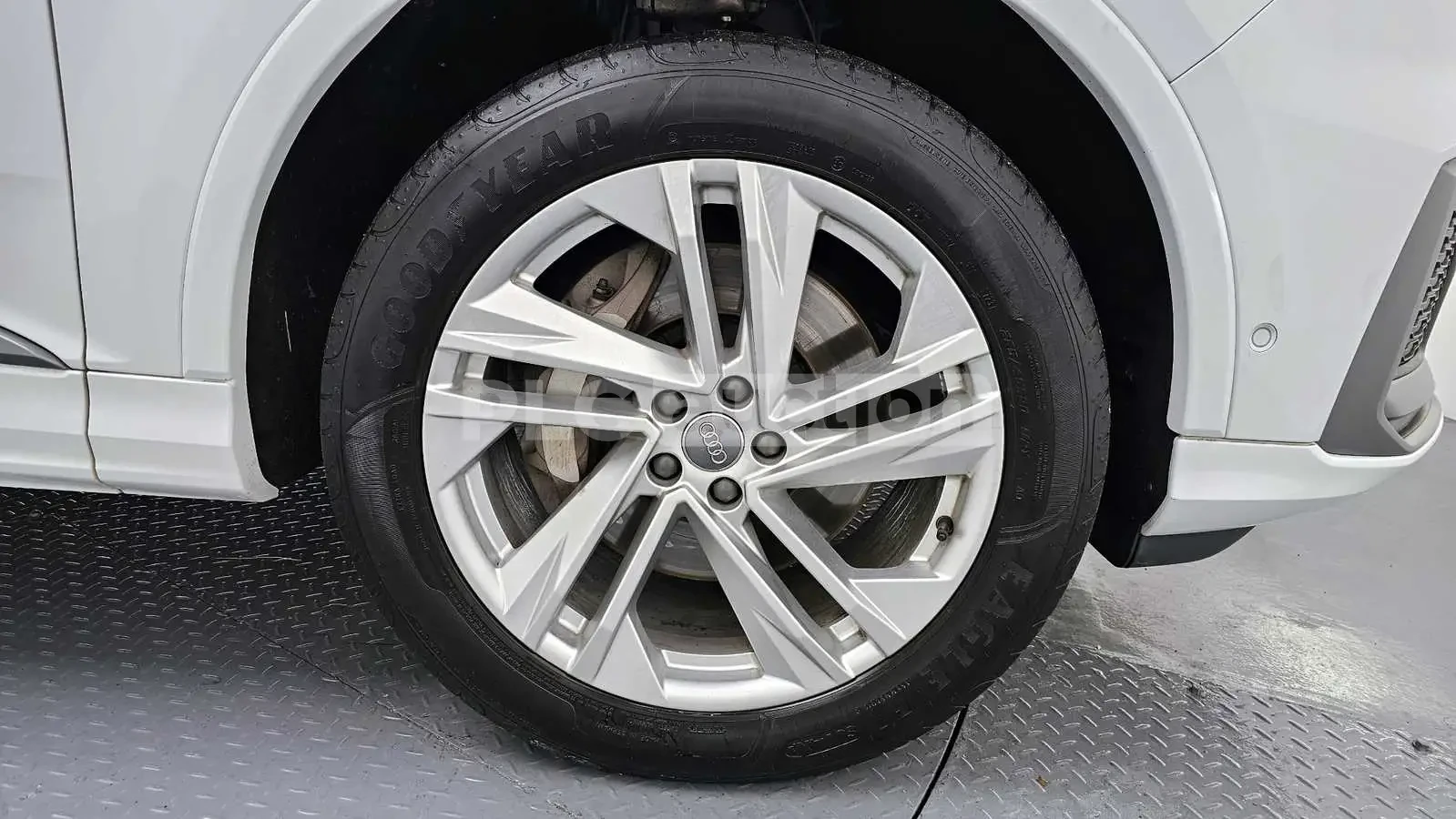 Audi Q7 ДИСТРОНИК * ОБДУХВАНЕ * B&O * HEAD-UP * , снимка 5 - Автомобили и джипове - 54996918