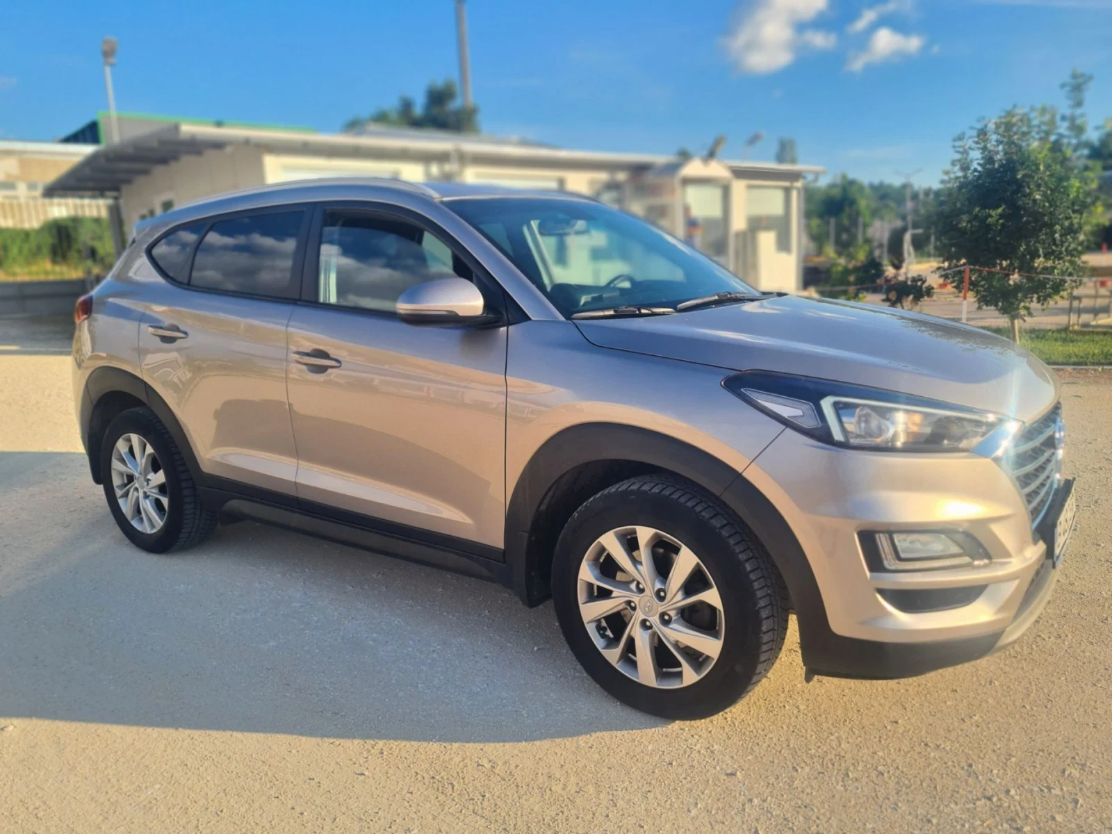 Hyundai Tucson 1.6 TGDI HTRAC 177k.c. 4x4 Бензин, снимка 9 - Автомобили и джипове - 54999143