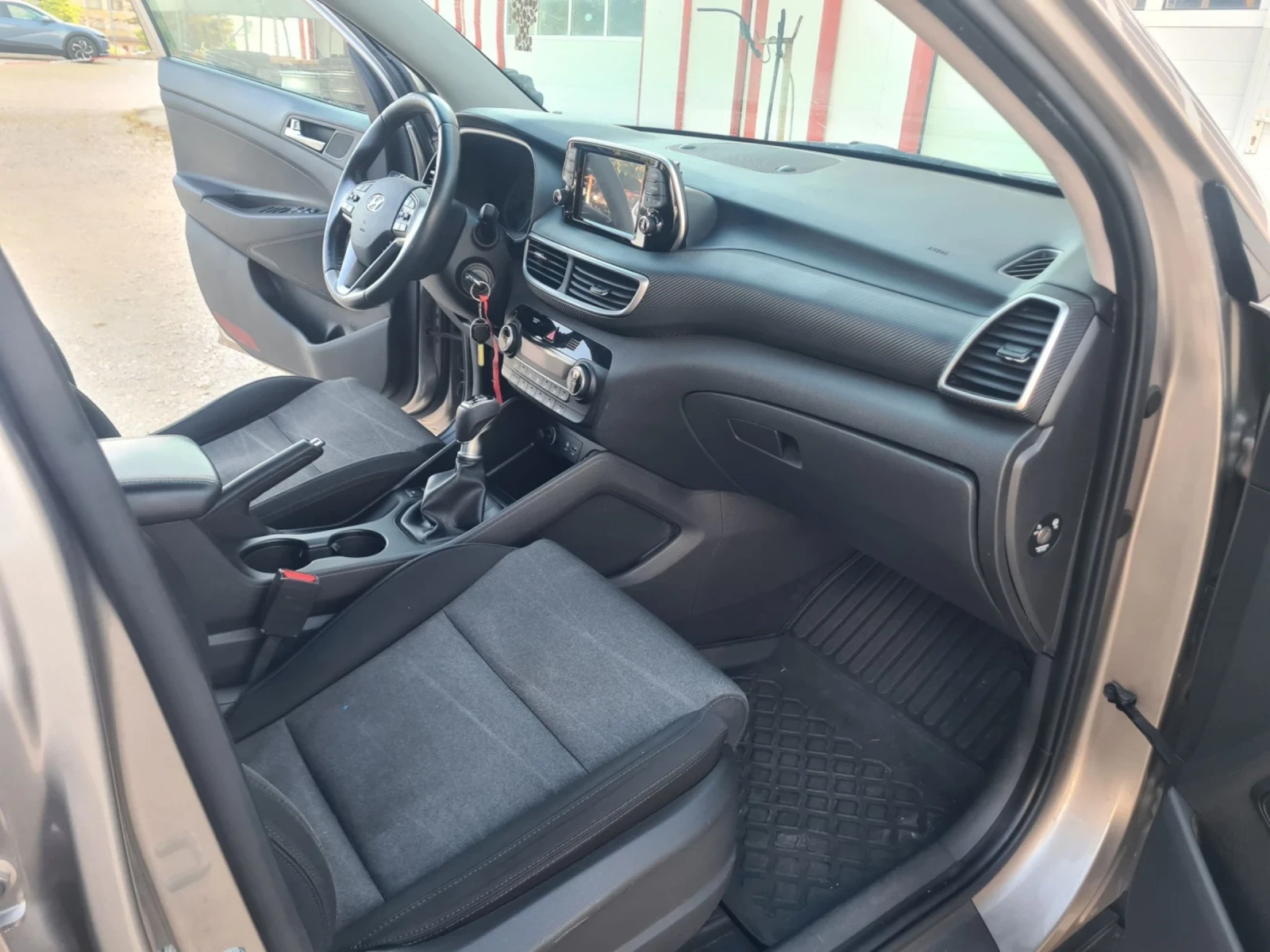 Hyundai Tucson 1.6 TGDI HTRAC 177k.c. 4x4 Бензин, снимка 11 - Автомобили и джипове - 54999143