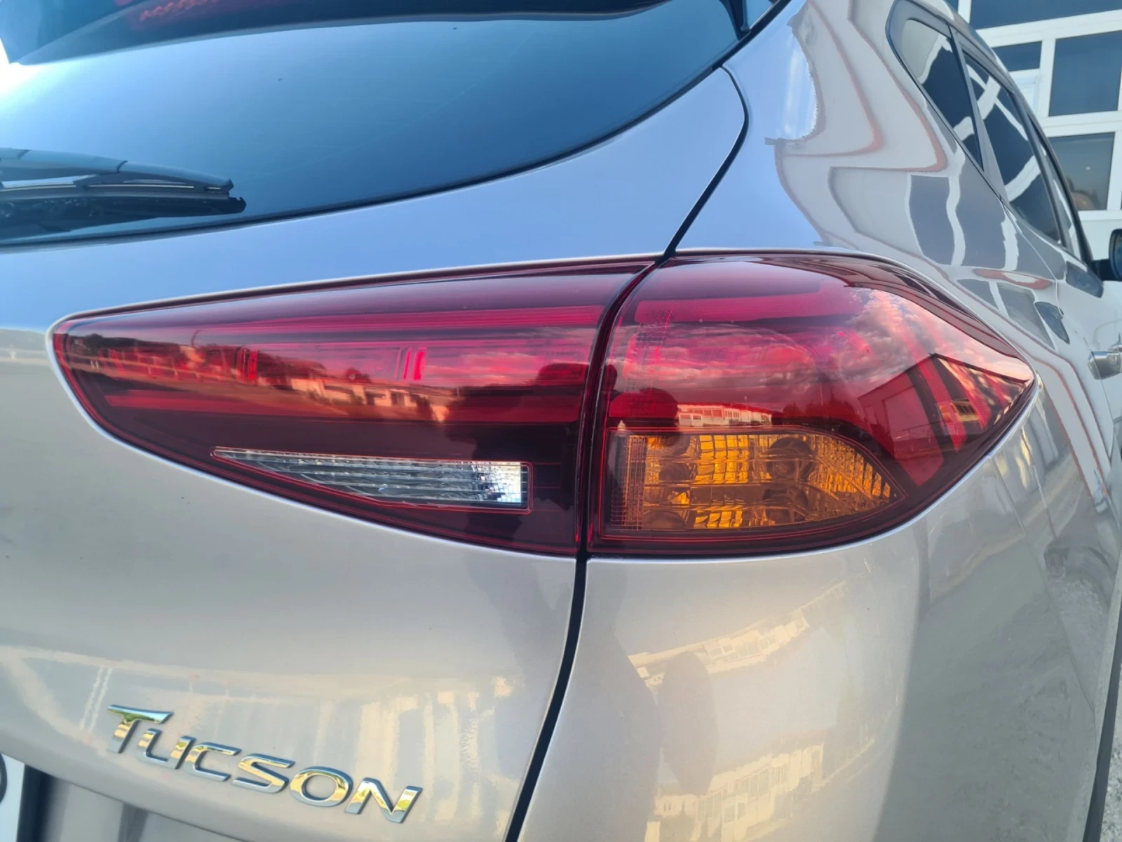 Hyundai Tucson 1.6 TGDI HTRAC 177k.c. 4x4 Бензин, снимка 14 - Автомобили и джипове - 54999143