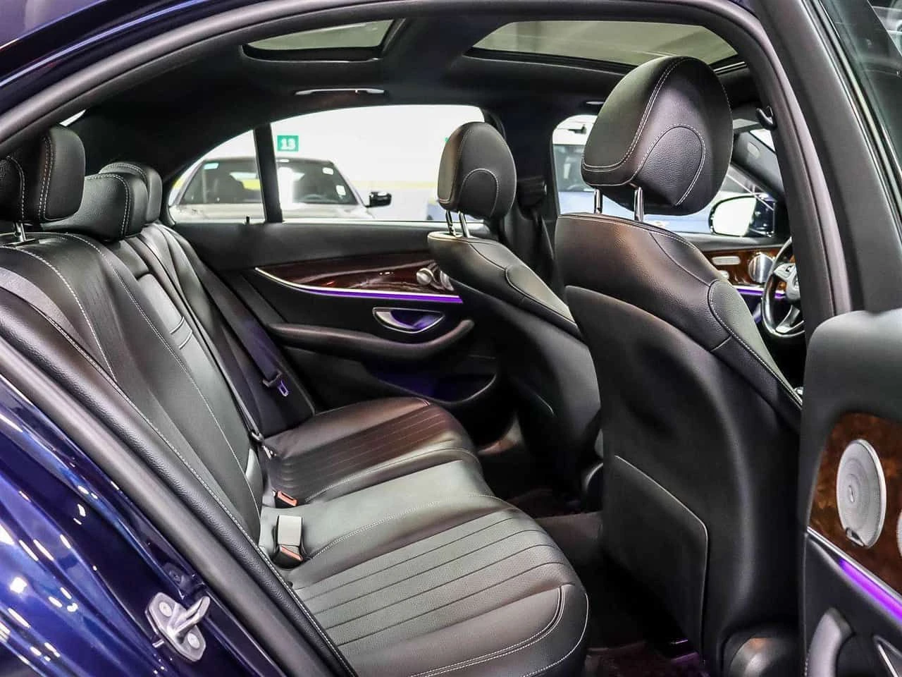 Mercedes-Benz GLE 53 4MATIC * Sedan * CARFAX * ЦЕНА ДО БГ, снимка 17 - Автомобили и джипове - 55309384