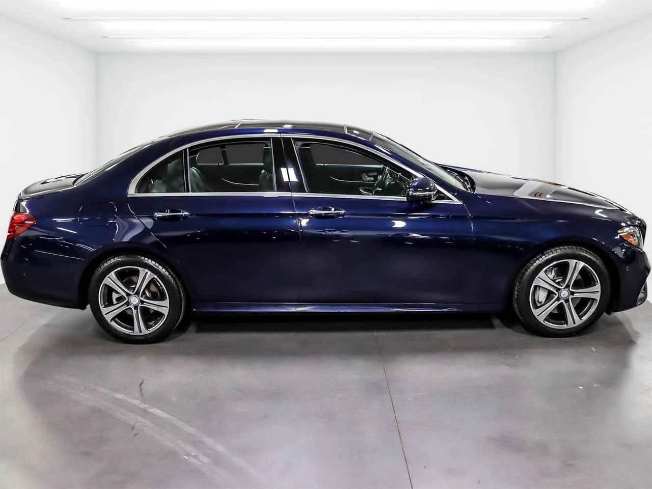 Mercedes-Benz GLE 53 4MATIC * Sedan * CARFAX * ЦЕНА ДО БГ, снимка 3 - Автомобили и джипове - 55309384