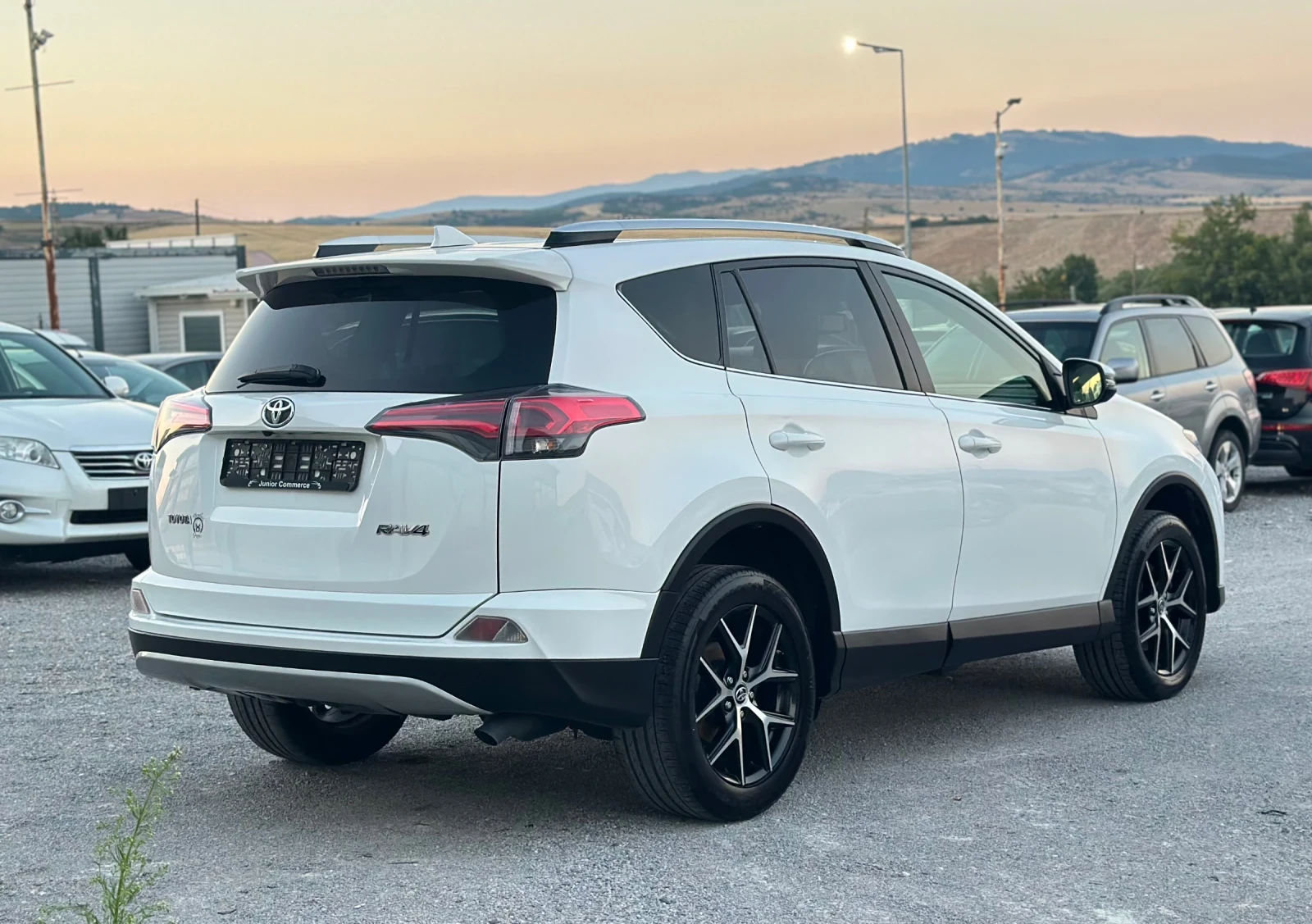 Toyota Rav4 2.0D-РЕАЛЕН ПРОБЕГ-КОЖА-ПОДГРЕВ-ЕЛ.БАГАЖНИК, снимка 5 - Автомобили и джипове - 55633939
