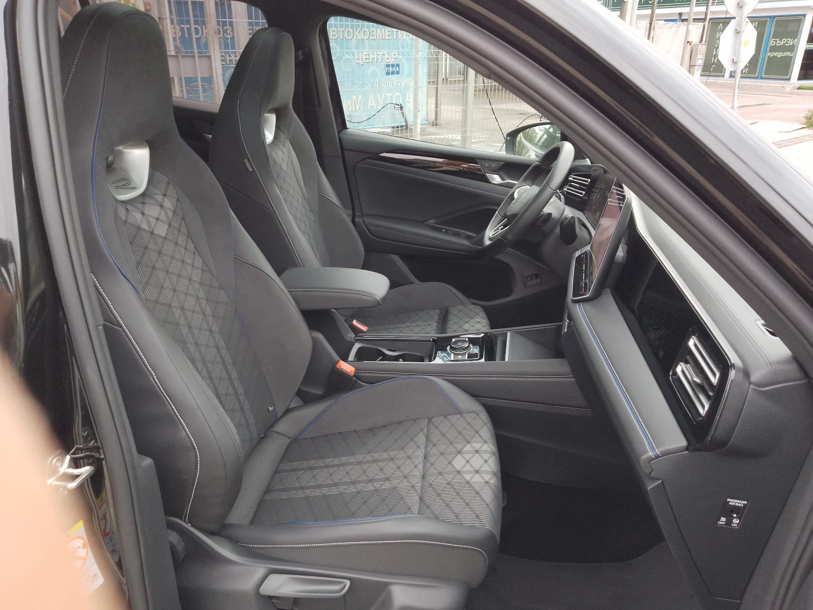 VW Tiguan 2.0 TDI/R-LINE PLUS/4-MOTION/�������� | Mobile.bg � ����������� 10