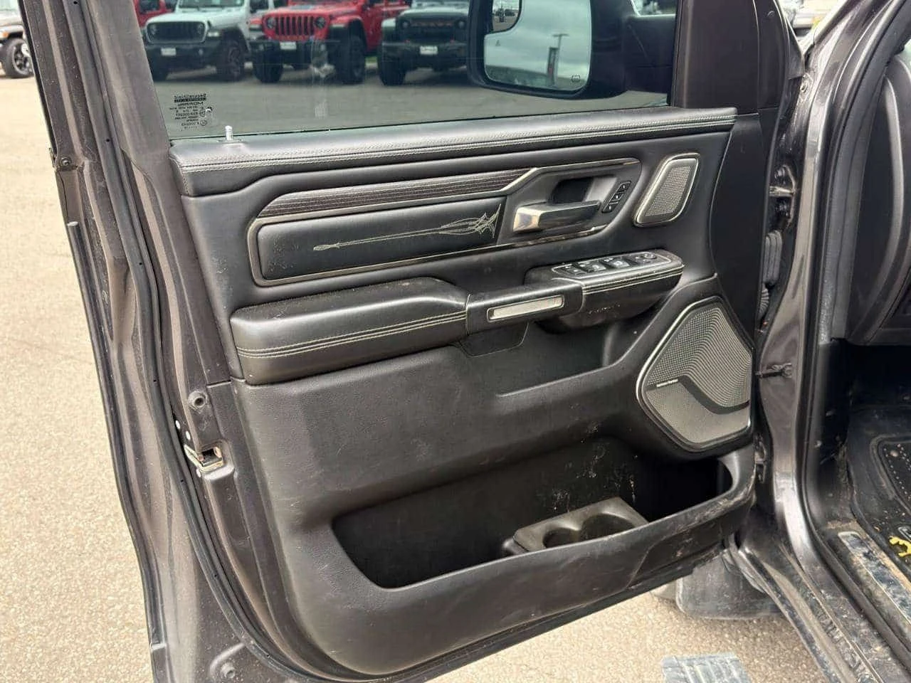 Dodge RAM 1500 * SUNROOF | LEATHER | PREMIUM AUDIO * CARFAX *  | Mobile.bg � ����������� 9