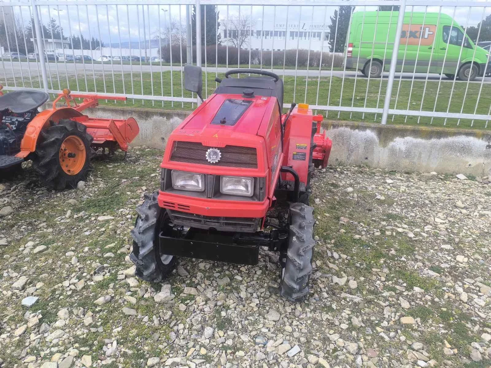 Трактор Mitsubishi Саки агро Сливен  - изображение 2