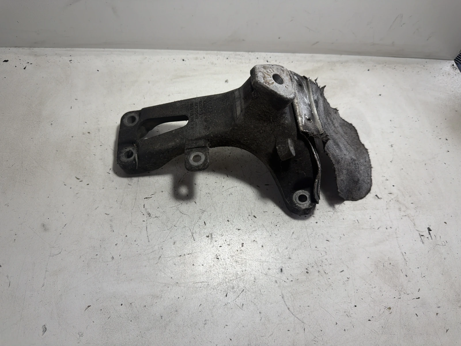 планка 3,0TDI 8K0199308AQ Audi A4