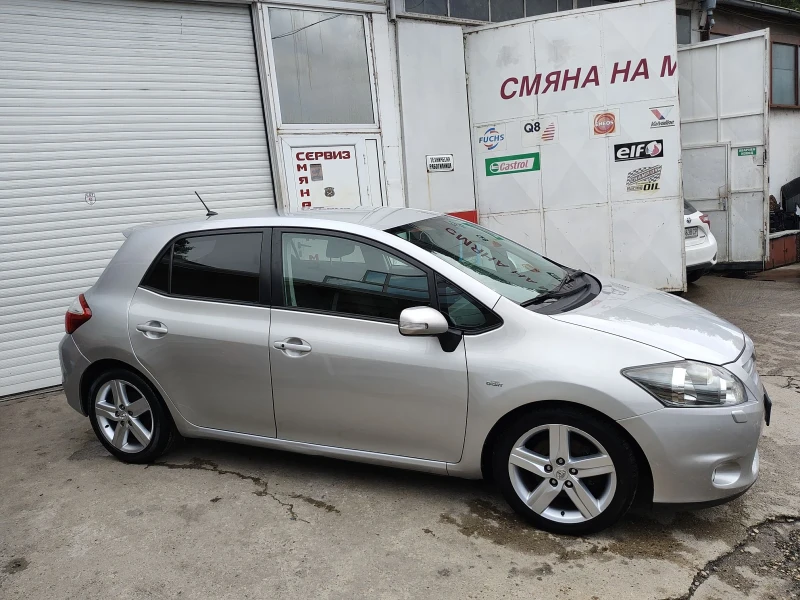 Toyota Auris 2.2D4d face-lift/NAVI/TOP, снимка 5 - Автомобили и джипове - 47401161