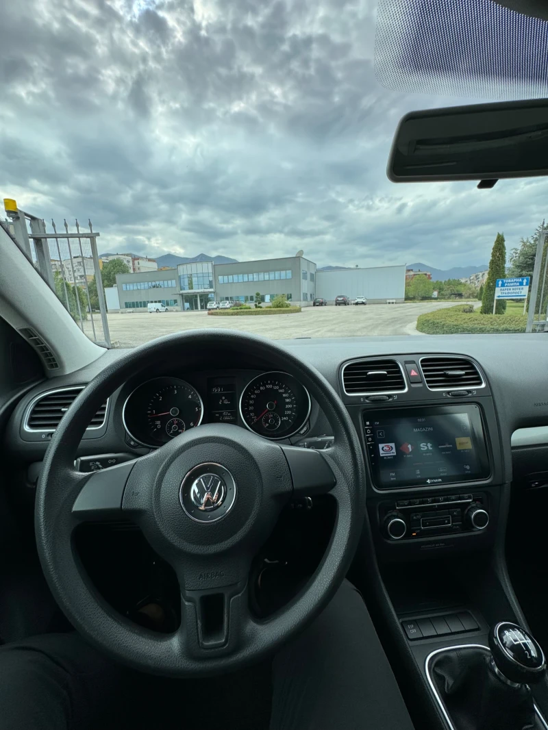 VW Golf Топ, снимка 12 - Автомобили и джипове - 47356461