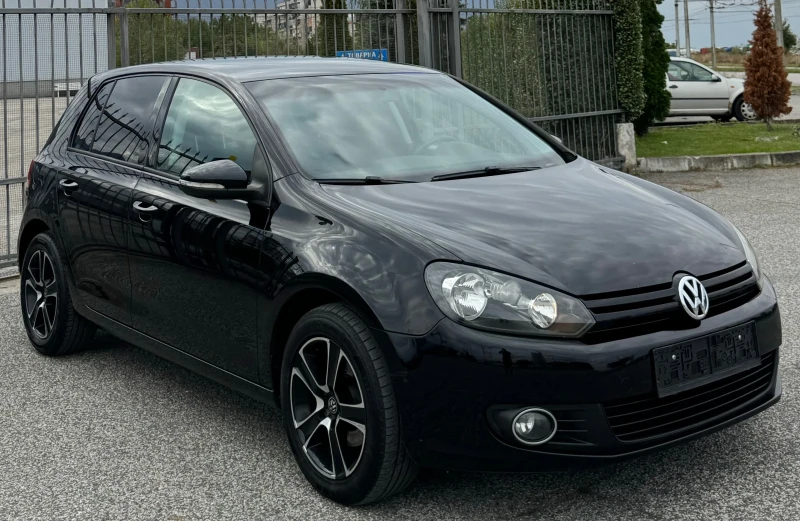 VW Golf Топ, снимка 2 - Автомобили и джипове - 47356461