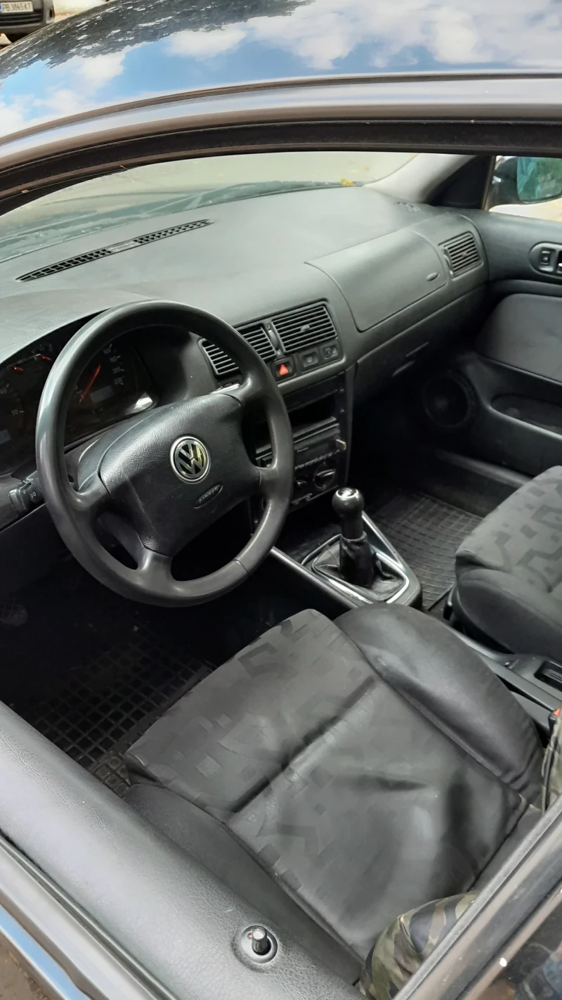 VW Golf 1.9tdi, снимка 5 - Автомобили и джипове - 47566385