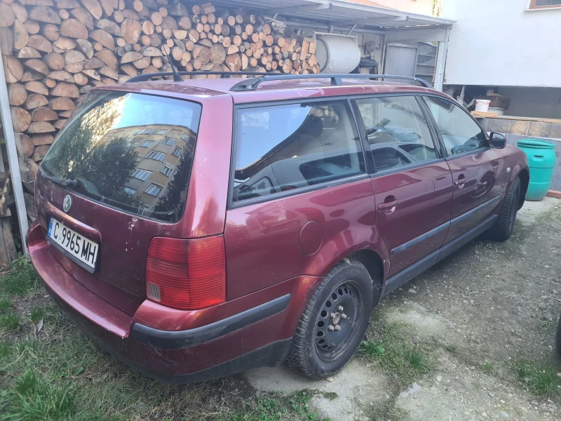 VW Passat 1.9 TDI, снимка 5 - Автомобили и джипове - 47627716