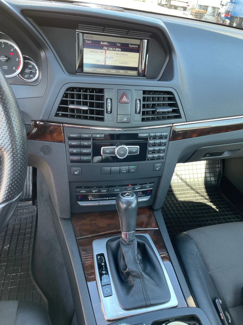 Mercedes-Benz E 250 CDI, снимка 12 - Автомобили и джипове - 48833009