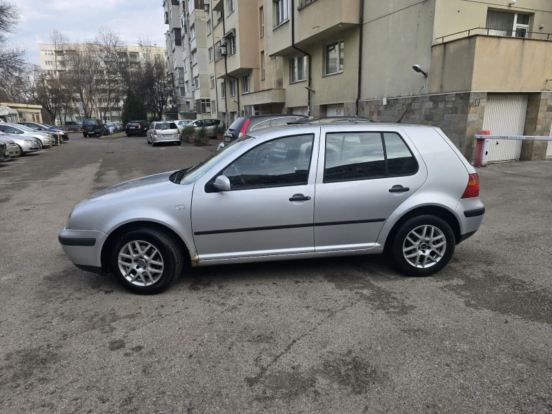 VW Golf Обслужен ! 1.9 TDI 101 к.с. А\С запазен !!!, снимка 3 - Автомобили и джипове - 48834772