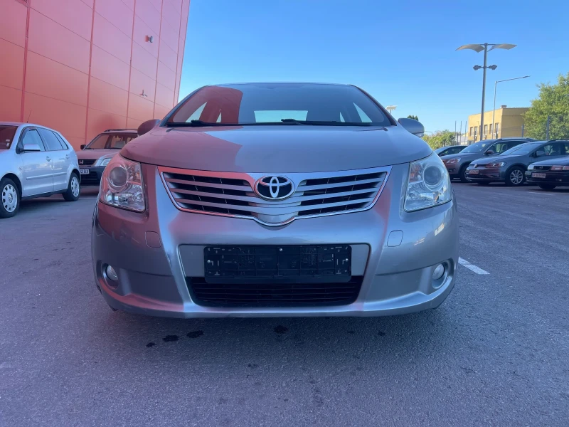 Toyota Avensis 2.0D4D 126k.c., снимка 2 - Автомобили и джипове - 51768912