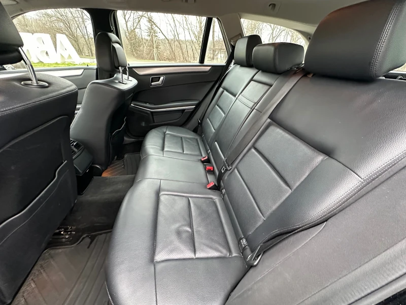 Mercedes-Benz E 220, снимка 7 - Автомобили и джипове - 53277742