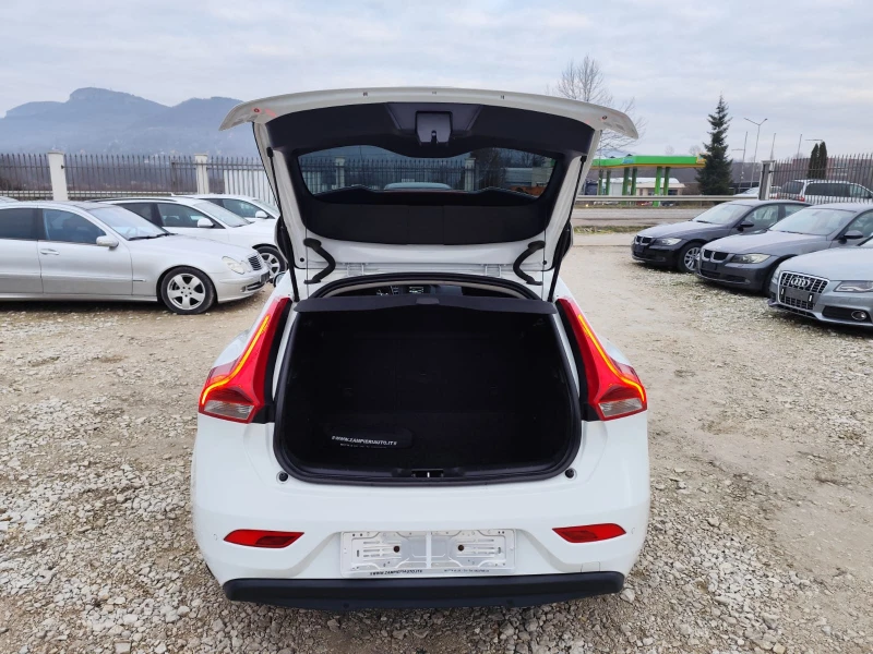 Volvo V40 1.6 дизел Автомат Италия, снимка 7 - Автомобили и джипове - 53475665