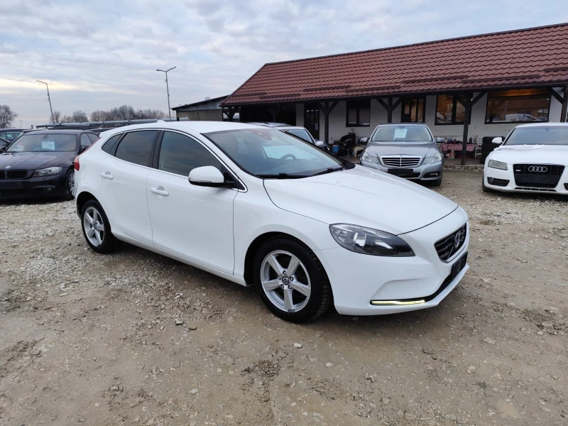 Volvo V40 1.6 дизел Автомат Италия, снимка 3 - Автомобили и джипове - 53475665