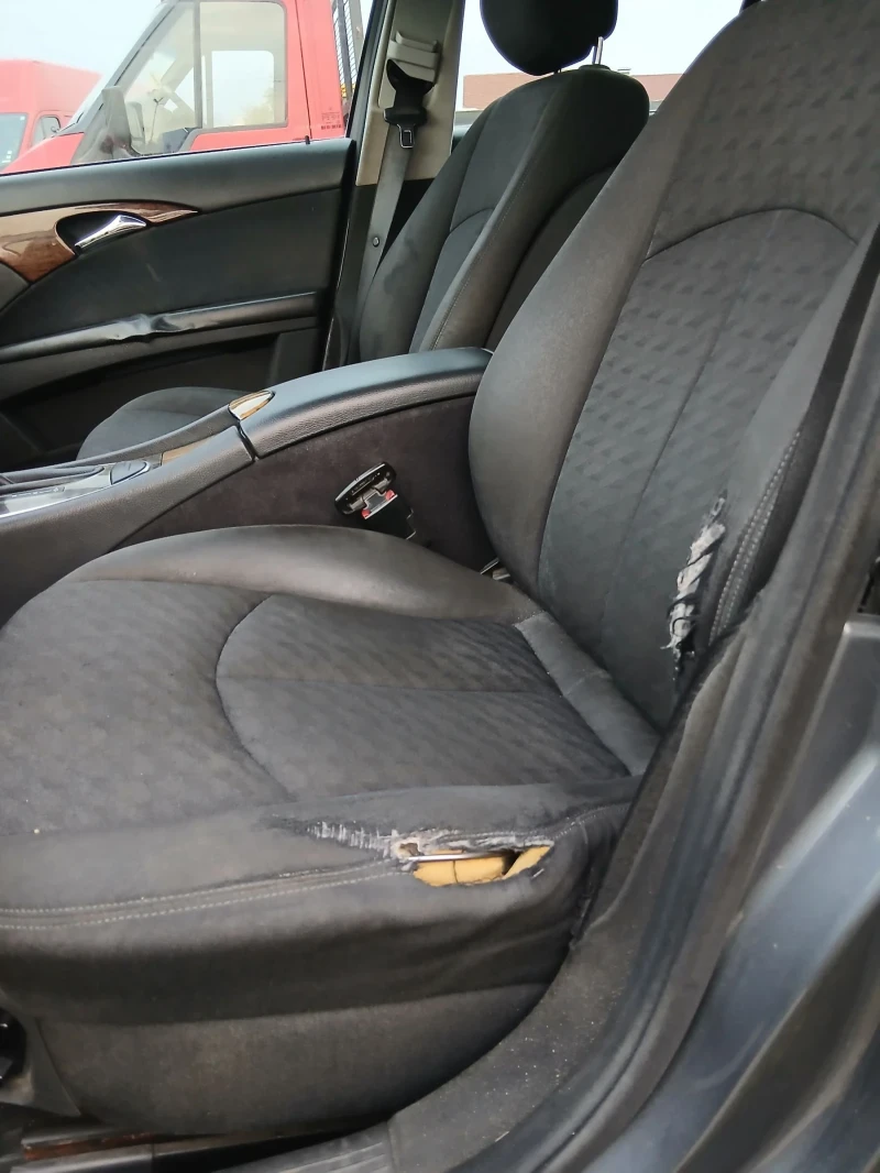 Mercedes-Benz E 220, снимка 6 - Автомобили и джипове - 53581409