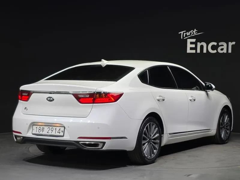 Kia K7 2.4 World Cup Edition, снимка 2 - Автомобили и джипове - 55049558