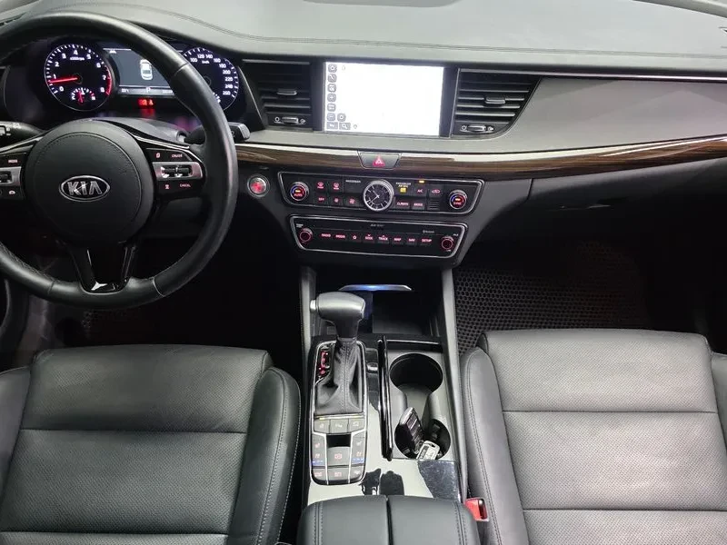 Kia K7 2.4 World Cup Edition, снимка 7 - Автомобили и джипове - 55049558