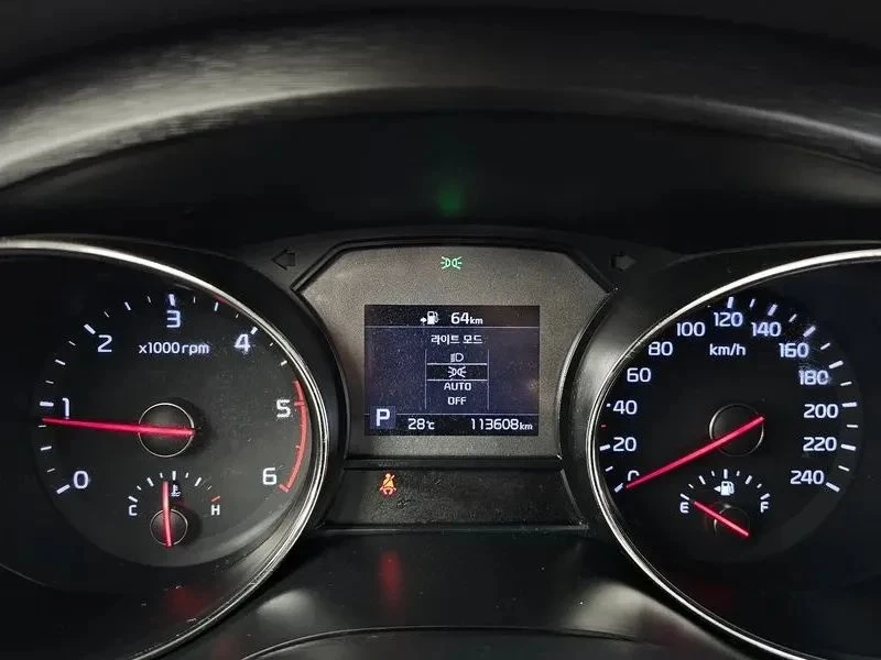 Kia Carnival, снимка 8 - Автомобили и джипове - 56727418