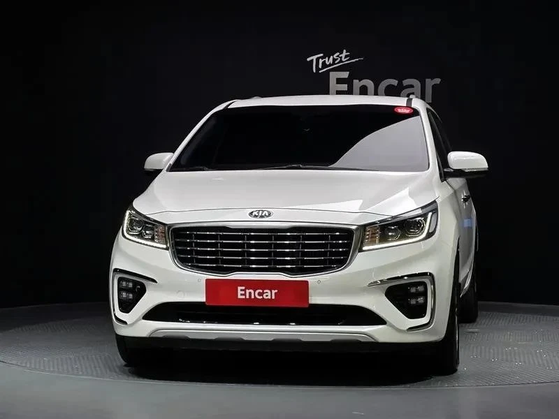 Kia Carnival, снимка 3 - Автомобили и джипове - 56727418