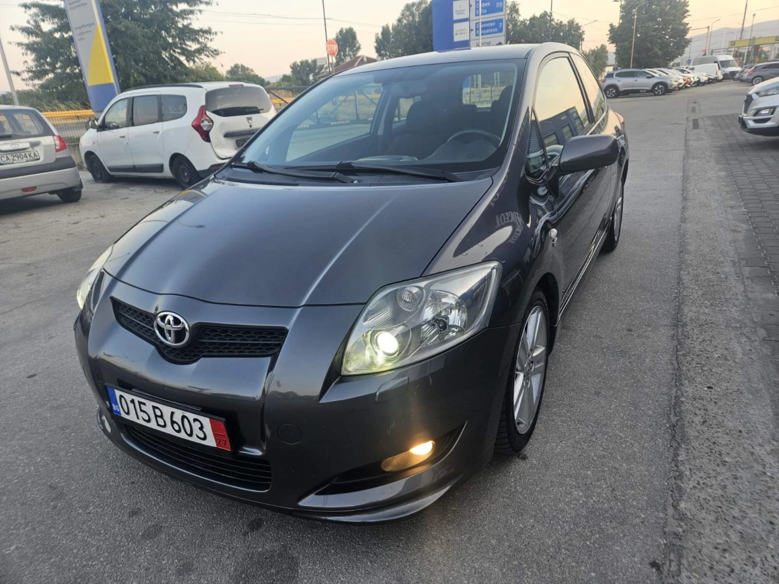 Toyota Auris 2.2D, снимка 1