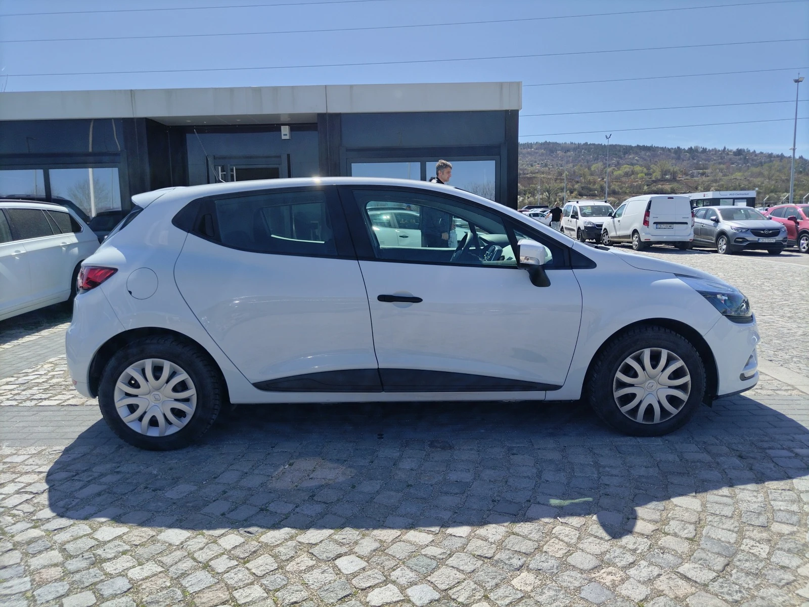 Renault Clio 0.9Tce/75к.с/Life - изображение 4