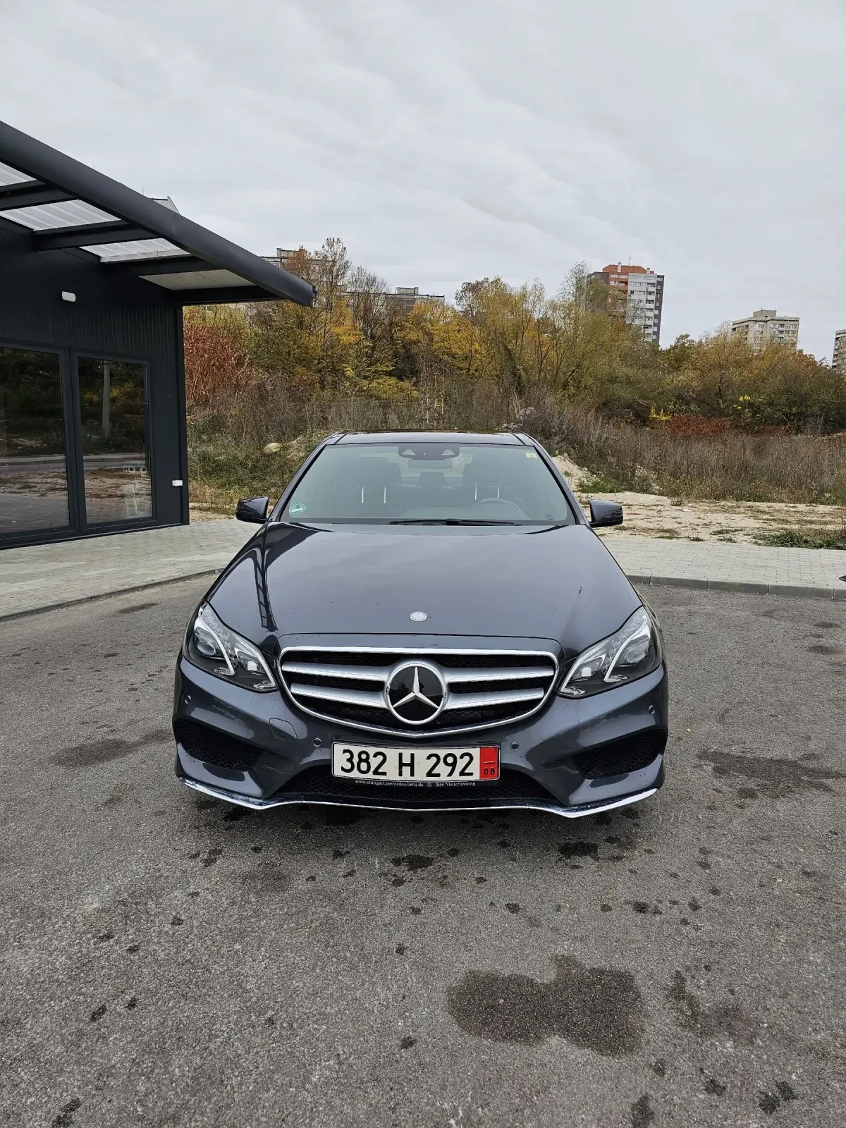 Mercedes-Benz E 500 AMG Line - изображение 2