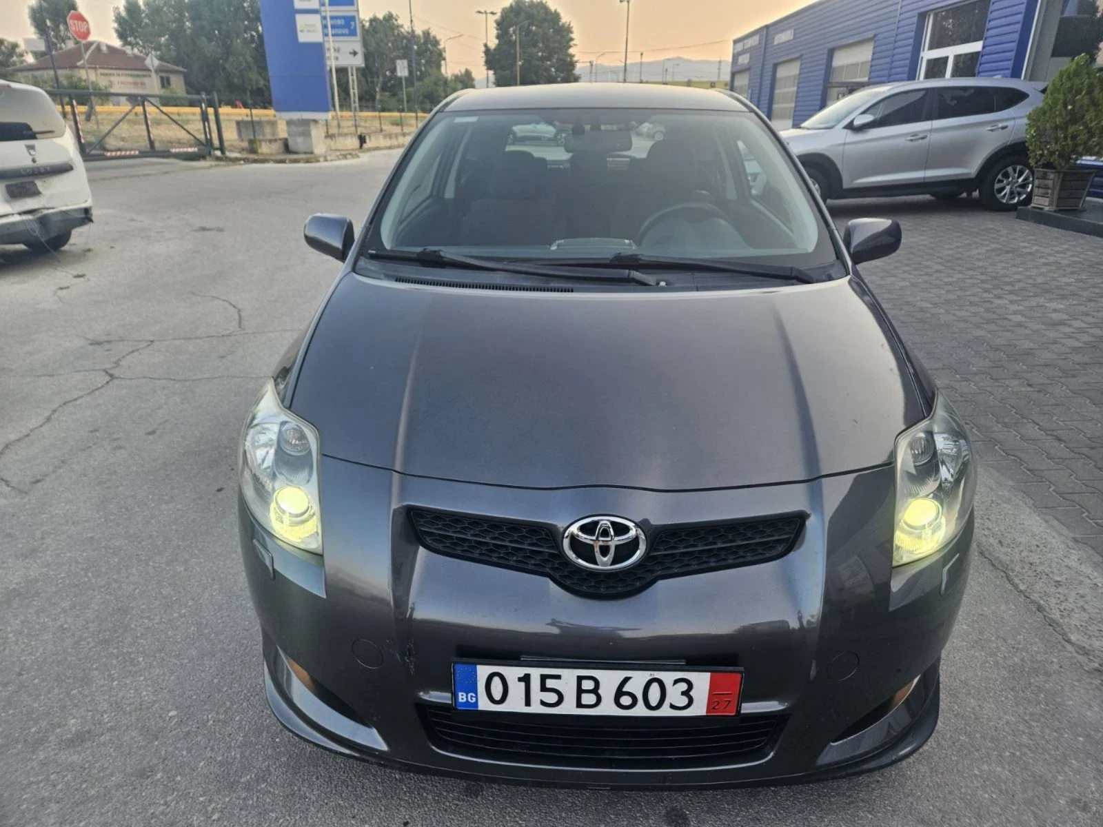 Toyota Auris 2.2D - изображение 3