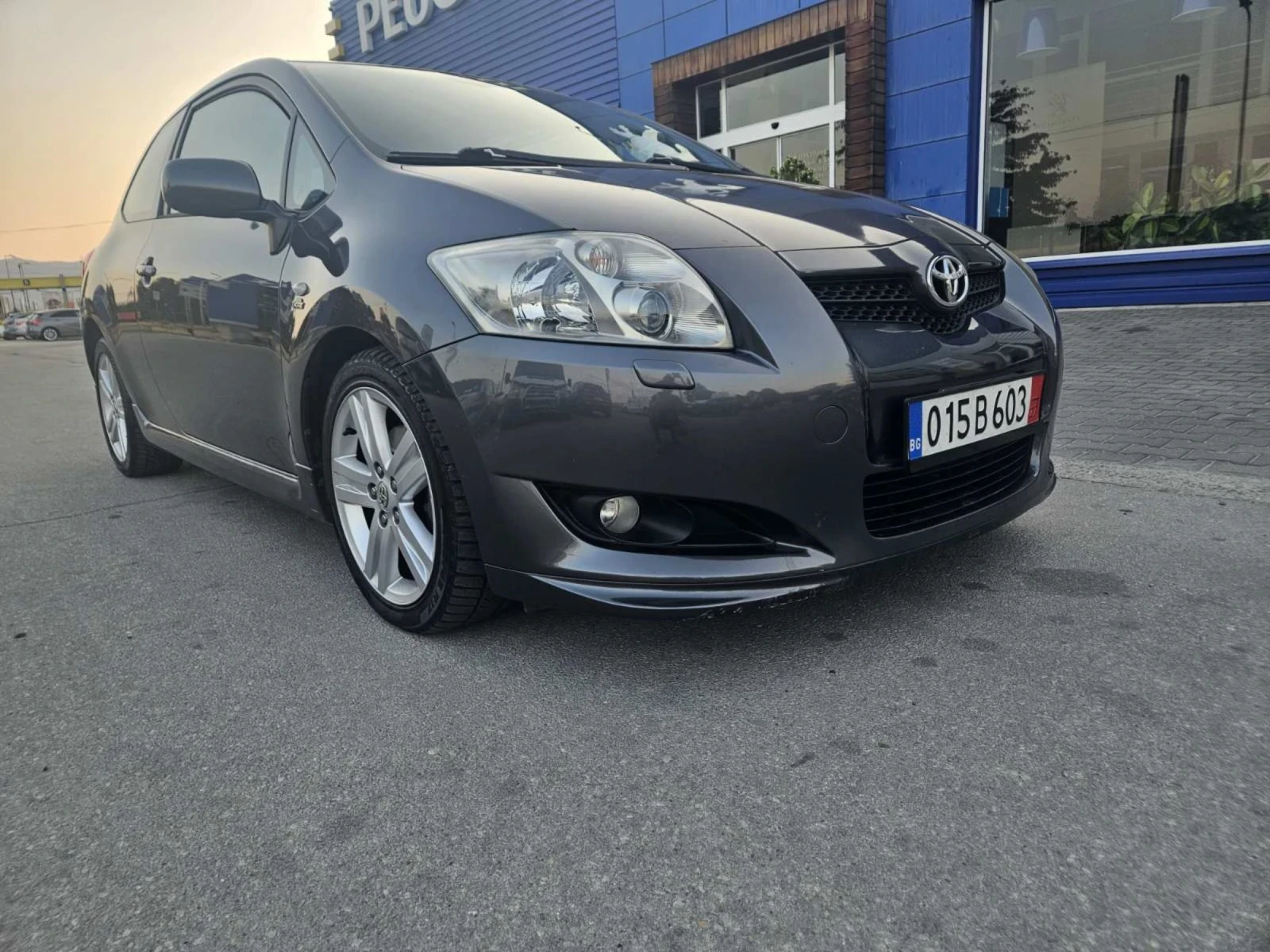 Toyota Auris 2.2D - изображение 9