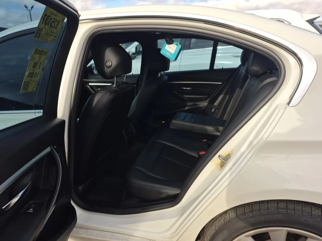 BMW 330 * 330I XDRIVE * CARFAX *    | Mobile.bg   12