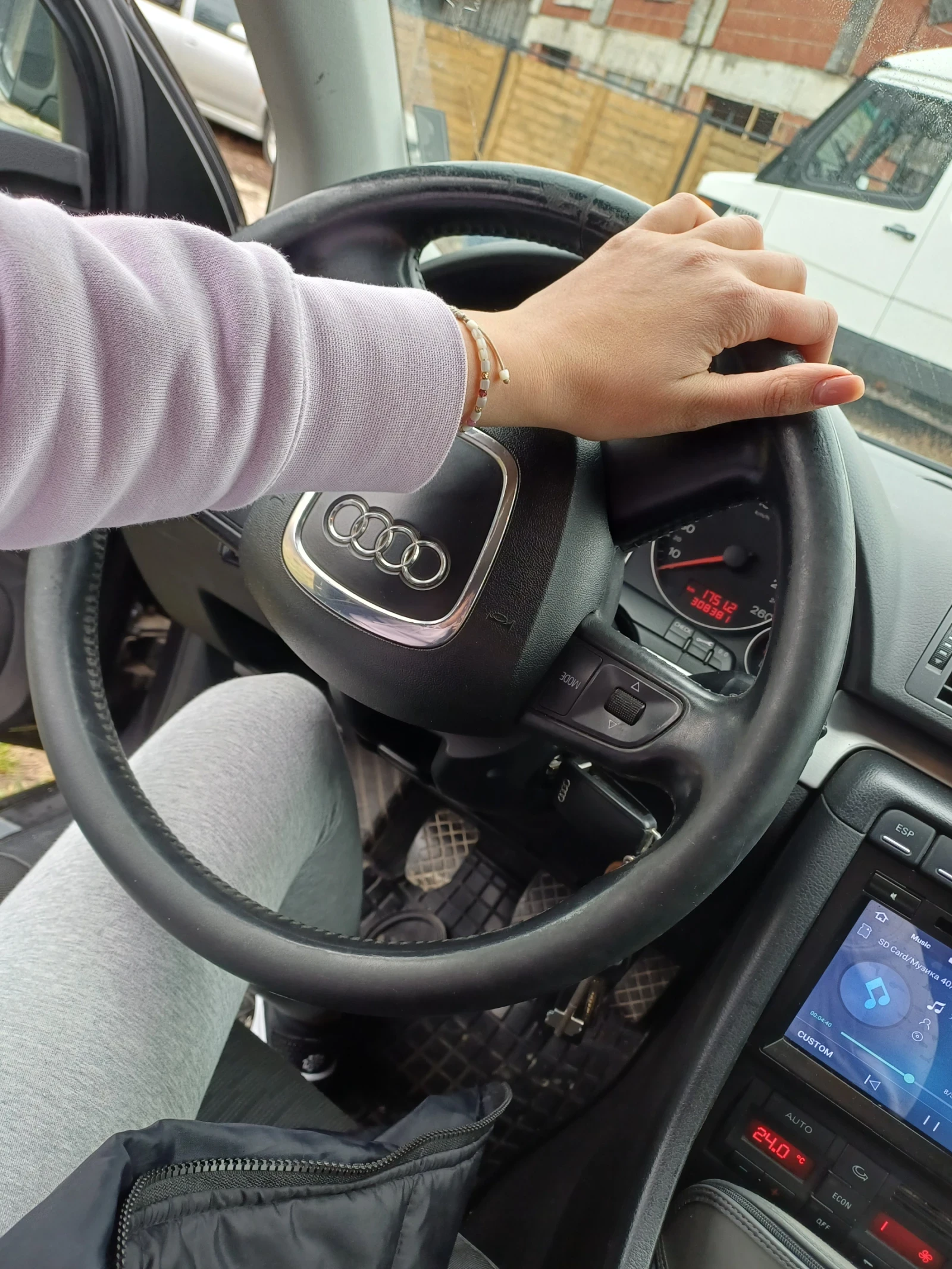 Audi A4  - изображение 4