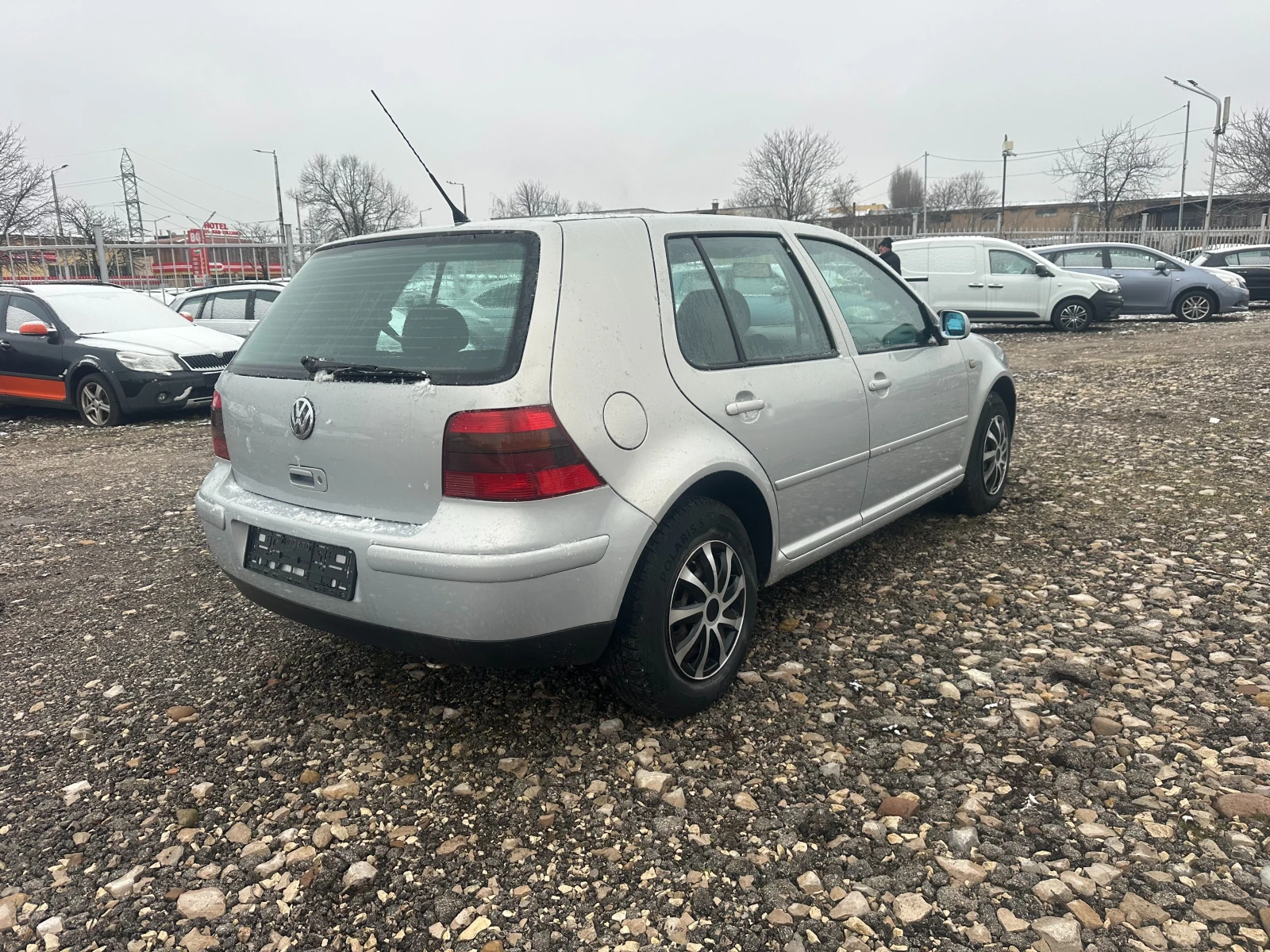 VW Golf 1.6I 102kc  - изображение 5