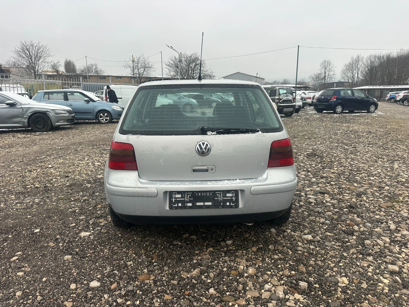 VW Golf 1.6I 102kc  - изображение 4