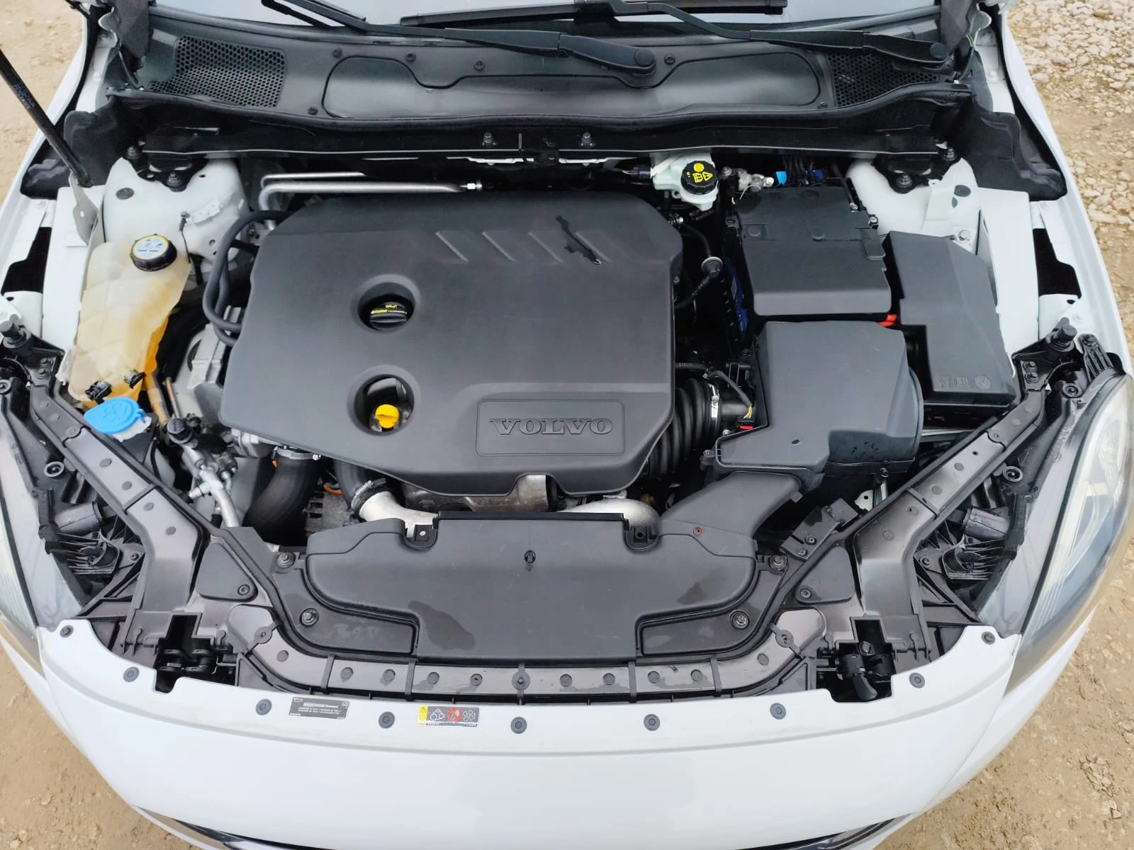 Volvo V40 1.6 ����� ������� ������ | Mobile.bg � ����������� 16